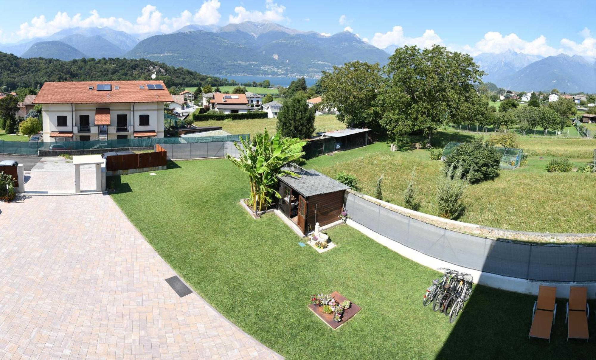 Il Giardino Dei Ciliegi Apartment Colico Luaran gambar