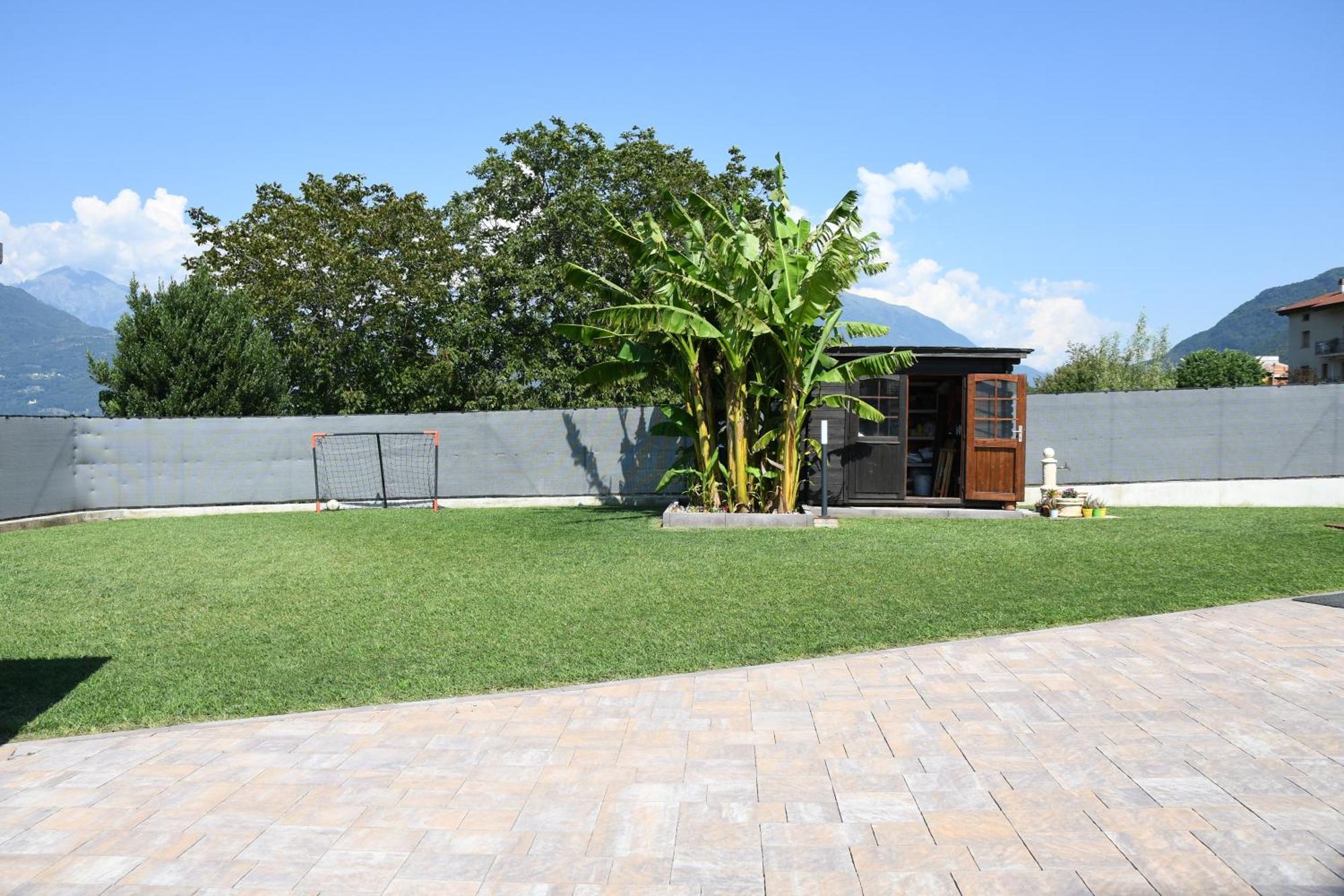 Il Giardino Dei Ciliegi Apartment Colico Luaran gambar